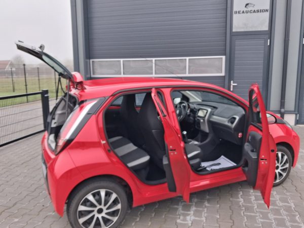 Toyota-Aygo-2017-008