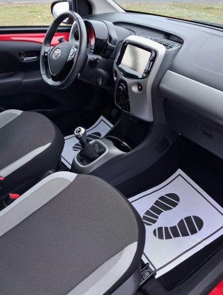 Toyota-Aygo-2017-010