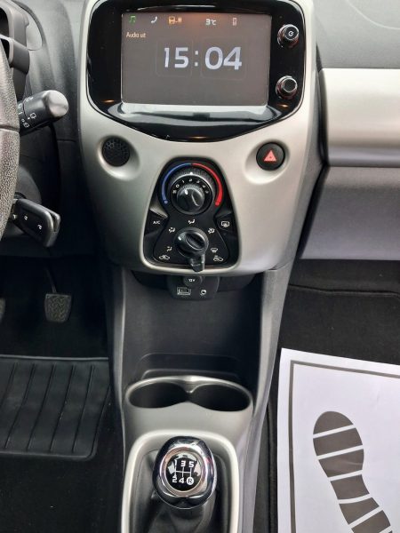 Toyota-Aygo-2017-015